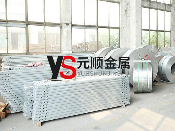 江蘇鋼制跳板的優(yōu)勢(shì)是什么(圖1) 江蘇鋼制跳板的優(yōu)勢(shì)是什么(圖1)